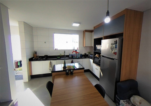 Imagem Sobrado com 2 Quartos à Venda, 183 m² em São João Do Rio Vermelho - Florianópolis Imagem Sobrado com 2 Quartos à Venda, 183 m² em São João Do Rio Vermelho - Florianópolis