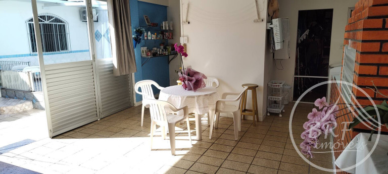 Imagem Casa com 3 Quartos à Venda, 165 m² em Barreiros - São José Imagem Casa com 3 Quartos à Venda, 165 m² em Barreiros - São José