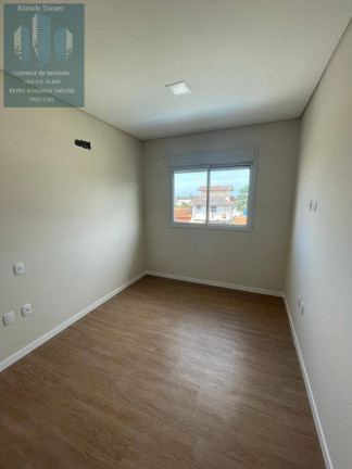 Imagem Casa com 3 Quartos à Venda, 375 m² em São João Do Rio Vermelho - Florianópolis Imagem Casa com 3 Quartos à Venda, 375 m² em São João Do Rio Vermelho - Florianópolis