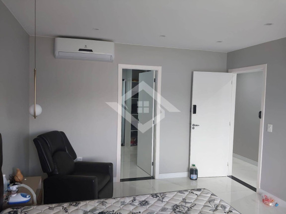 Imagem Casa com 3 Quartos à Venda, 220 m² em Paciência - Rio De Janeiro Imagem Casa com 3 Quartos à Venda, 220 m² em Paciência - Rio De Janeiro