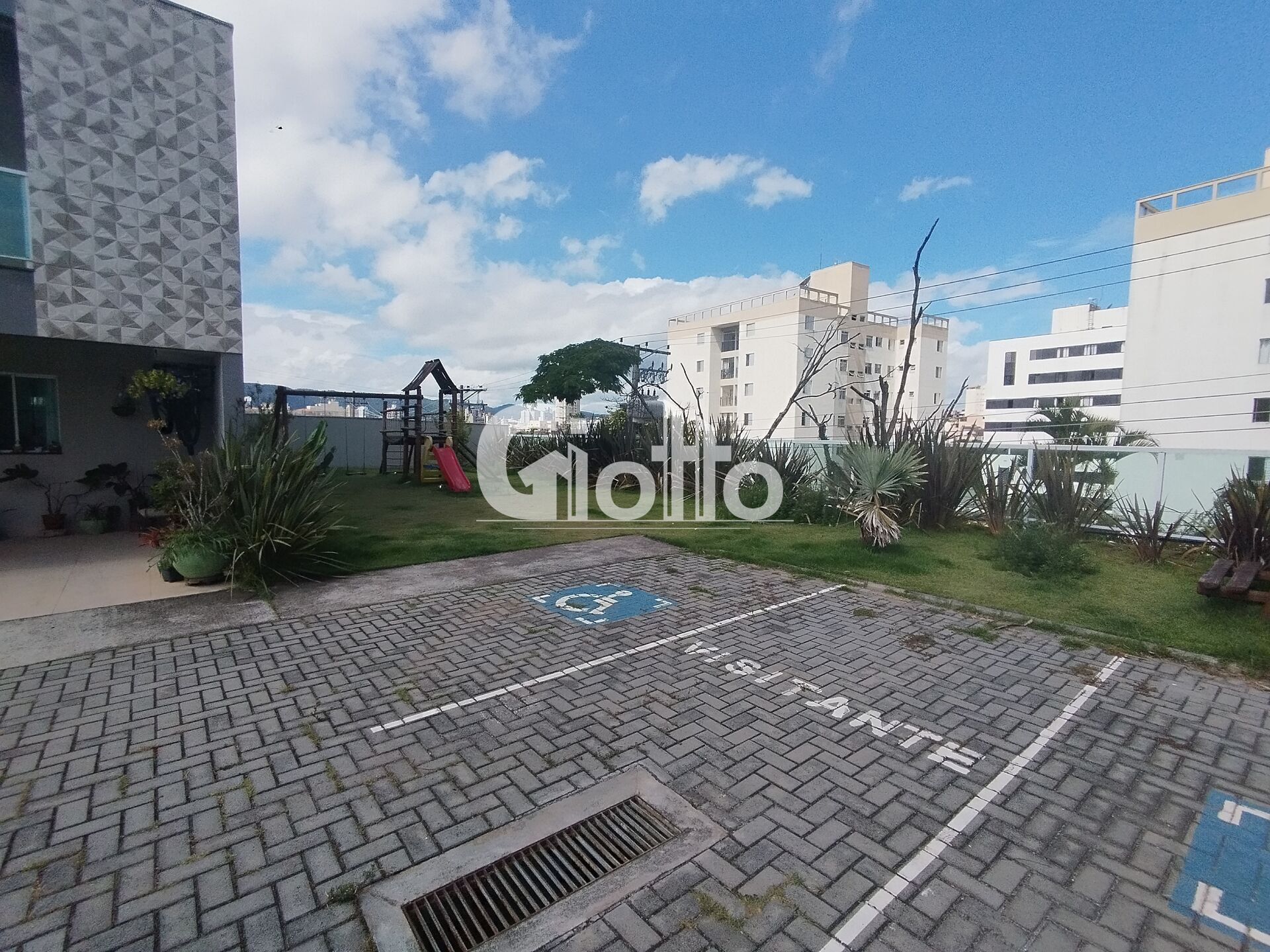 Casa de Condomínio com 3 Quartos para Alugar, 94 m² em Alto Ipiranga - Mogi Das Cruzes
