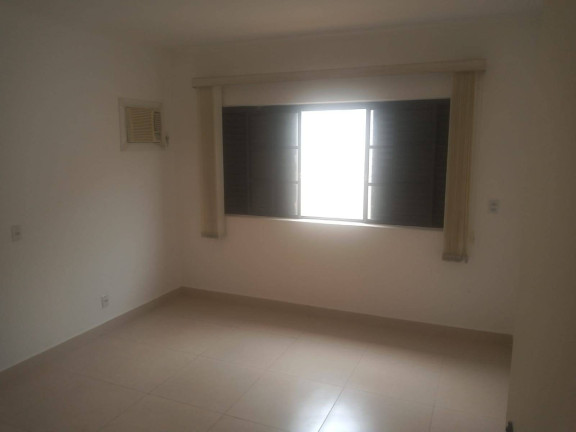 Imagem Casa com 3 Quartos para Alugar, 190 m² em Jardim Nasralla - Bauru