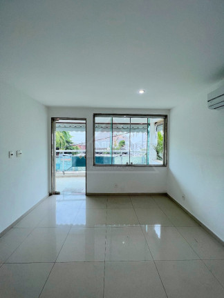 Imagem Apartamento com 3 Quartos à Venda, 153 m² em Recreio Dos Bandeirantes - Rio De Janeiro Imagem Apartamento com 3 Quartos à Venda, 153 m² em Recreio Dos Bandeirantes - Rio De Janeiro
