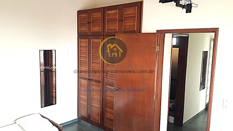 Imagem Casa com 8 Quartos à Venda, 450 m² em Maria Helena Novaes - Peruíbe Imagem Casa com 8 Quartos à Venda, 450 m² em Maria Helena Novaes - Peruíbe