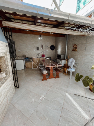 Imagem Casa com 3 Quartos à Venda, 105 m² em Santa Regina - Camboriú