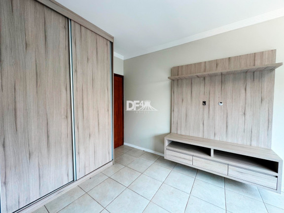 Imagem Casa com 3 Quartos à Venda, 500 m² em Vicente Pires - Brasília Imagem Casa com 3 Quartos à Venda, 500 m² em Vicente Pires - Brasília