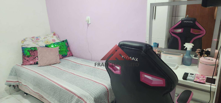 Imagem Casa com 4 Quartos à Venda, 252 m² em Laranjal - São Gonçalo Imagem Casa com 4 Quartos à Venda, 252 m² em Laranjal - São Gonçalo