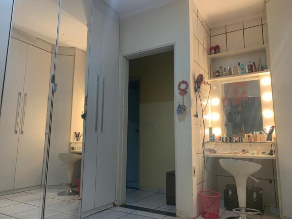 Imagem Casa com 4 Quartos à Venda, 405 m² em Coophema - Cuiabá