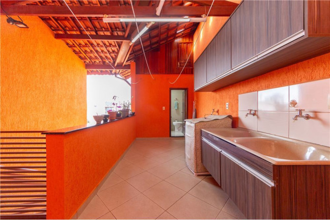 Imagem Casa com 3 Quartos à Venda, em Vila Antonieta - São Paulo Imagem Casa com 3 Quartos à Venda, em Vila Antonieta - São Paulo
