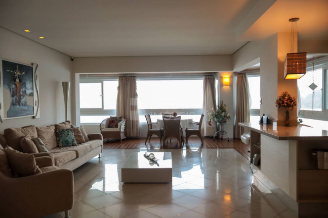 Imagem Apartamento com 4 Quartos à Venda, 215 m² em Centro - Balneário Camboriú Imagem Apartamento com 4 Quartos à Venda, 215 m² em Centro - Balneário Camboriú