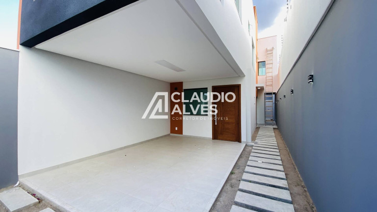 Imagem Casa com 3 Quartos à Venda, 132 m² em Mangabeira - Feira De Santana