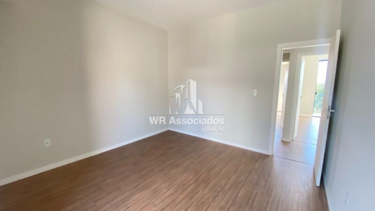 Imagem Casa com 3 Quartos à Venda, 230 m²