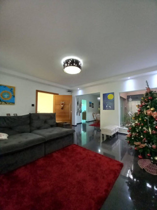 Casa com 4 Quartos à Venda, 250 m² em Jardim Independência - Taubaté