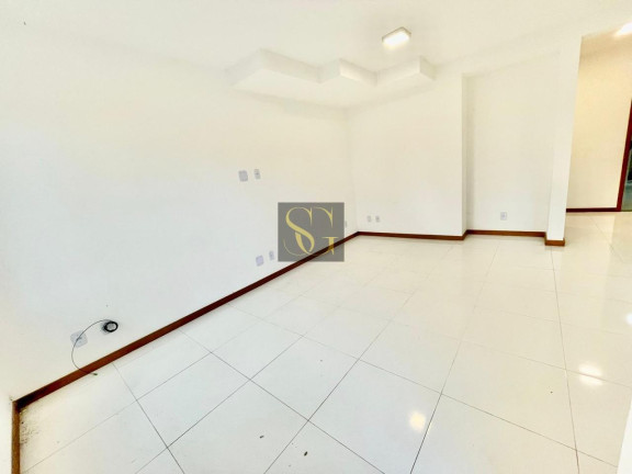 Casa de Condomínio com 4 Quartos à Venda, 128 m² em Vargem Grande - Teresópolis