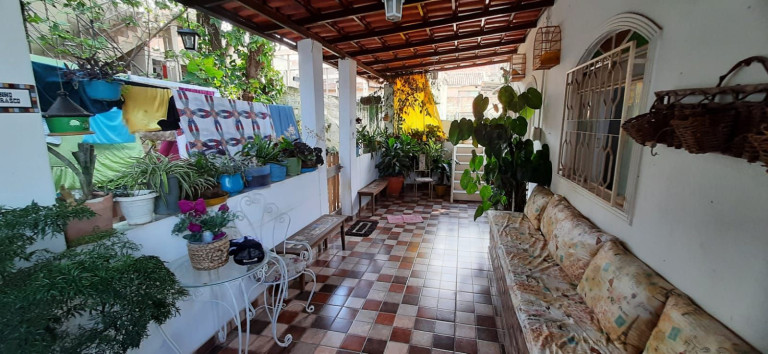 Imagem Casa com 6 Quartos à Venda, 220 m² em Florença - Ribeirão Das Neves Imagem Casa com 6 Quartos à Venda, 220 m² em Florença - Ribeirão Das Neves
