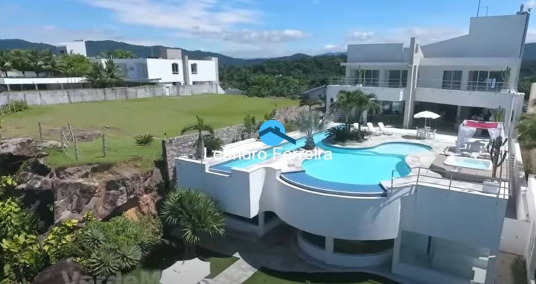 Imagem Casa com 10 Quartos à Venda, 1.411 m² em Balneário Praia Do Pernambuco - Guarujá Imagem Casa com 10 Quartos à Venda, 1.411 m² em Balneário Praia Do Pernambuco - Guarujá