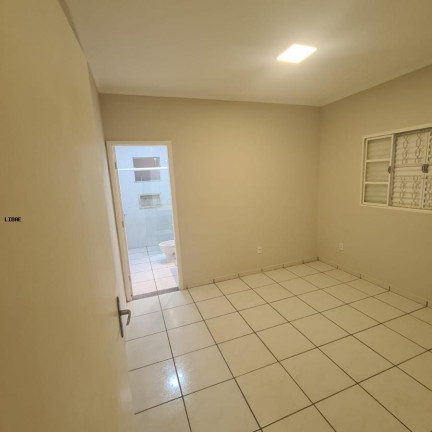 Imagem Casa com 2 Quartos à Venda, 100 m² em Jardim Cambuí - Botucatu
