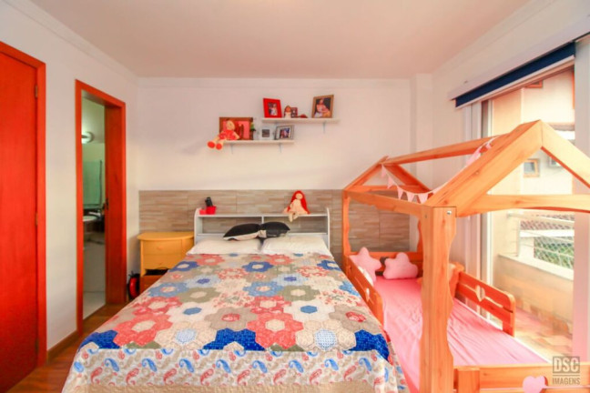 Imagem Casa com 3 Quartos à Venda, 120 m² em Guarujá - Porto Alegre