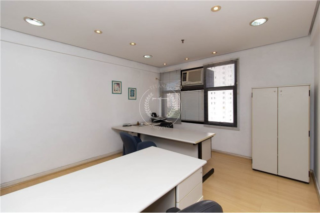 Imagem Sala Comercial à Venda, 43 m² em Vila Nova Conceição - São Paulo Imagem Sala Comercial à Venda, 43 m² em Vila Nova Conceição - São Paulo