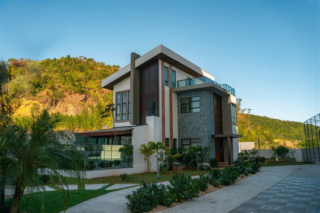 Imagem Casa com 3 Quartos à Venda, 360 m² em Ressacada - Itajaí