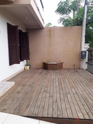 Sobrado com 3 Quartos à Venda, 130 m² em Getúlio Vargas - Torres