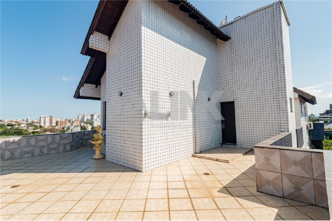 Imagem Imóvel com 2 Quartos à Venda, 187 m² em Jardim Itu - Porto Alegre Imagem Imóvel com 2 Quartos à Venda, 187 m² em Jardim Itu - Porto Alegre