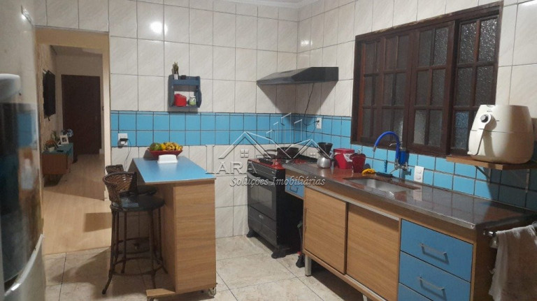 Imagem Sobrado com 4 Quartos à Venda, em Itaquera - São Paulo Imagem Sobrado com 4 Quartos à Venda, em Itaquera - São Paulo