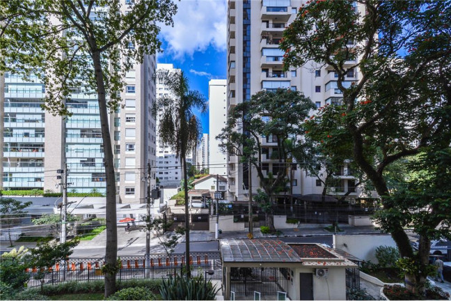 Imagem Apartamento com 3 Quartos à Venda, 175 m² em Moema - São Paulo