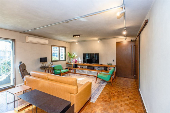 Imagem Apartamento com 3 Quartos à Venda, 130 m² em Itaim - São Paulo