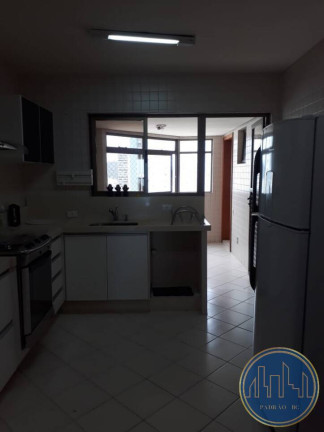 Imagem Apartamento com 4 Quartos para Temporada, 180 m² em Centro - Balneário Camboriú Imagem Apartamento com 4 Quartos para Temporada, 180 m² em Centro - Balneário Camboriú