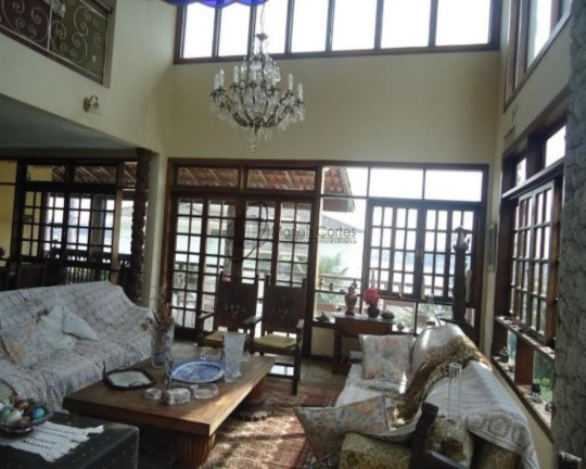 Imagem Casa com 5 Quartos à Venda, 600 m² em Charitas - Niterói