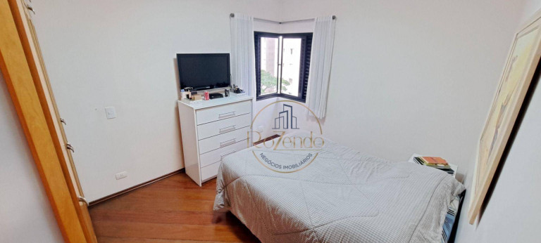 Imagem Apartamento com 3 Quartos à Venda, 144 m² em Vila Assunção - Santo André