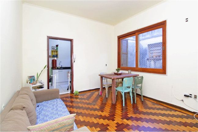 Imagem Apartamento com 2 Quartos à Venda, 68 m² em Santo Antônio - Porto Alegre Imagem Apartamento com 2 Quartos à Venda, 68 m² em Santo Antônio - Porto Alegre