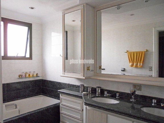 Imagem Apartamento com 3 Quartos à Venda, 223 m² em Moema - São Paulo Imagem Apartamento com 3 Quartos à Venda, 223 m² em Moema - São Paulo