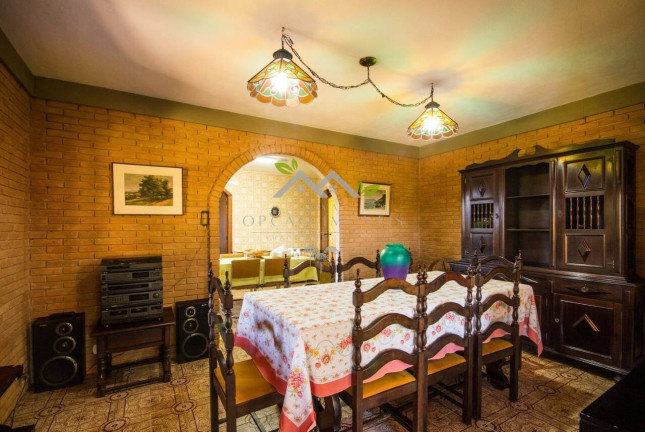 Imagem Casa com 3 Quartos à Venda, 192 m² em Vila Siomara - Campos Do Jordão Imagem Casa com 3 Quartos à Venda, 192 m² em Vila Siomara - Campos Do Jordão