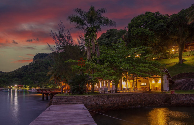 Imagem Casa com 5 Quartos à Venda, 450 m² em Ilha Grande - Angra Dos Reis