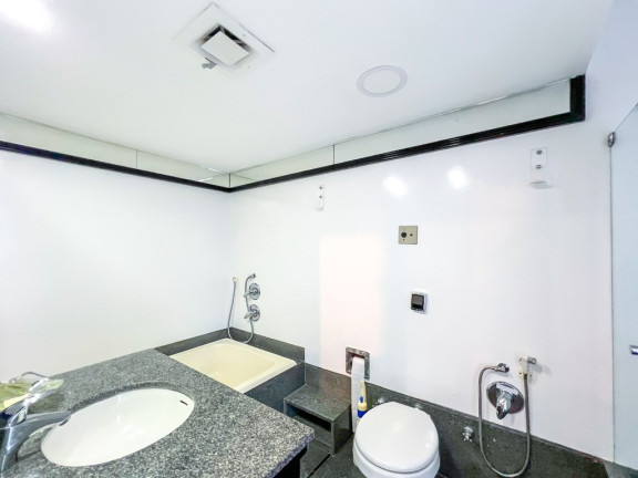 Imagem Imóvel com 3 Quartos à Venda, 240 m² em Moinhos De Vento - Porto Alegre