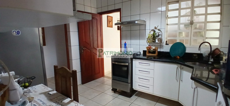 Imagem Casa com 4 Quartos à Venda, 132 m² em Nova Jaguariúna - Jaguariúna Imagem Casa com 4 Quartos à Venda, 132 m² em Nova Jaguariúna - Jaguariúna