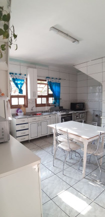 Imagem Sobrado com 5 Quartos à Venda, 216 m² em Pé De Plátano - Santa Maria