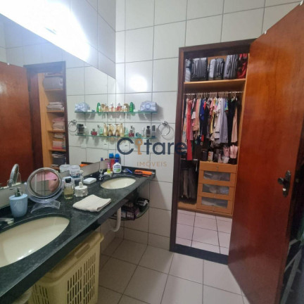 Imagem Casa com 4 Quartos à Venda, 217 m² em Edson Queiroz - Fortaleza Imagem Casa com 4 Quartos à Venda, 217 m² em Edson Queiroz - Fortaleza