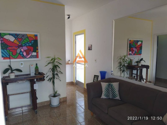 Imagem Casa com 2 Quartos à Venda, 75 m²