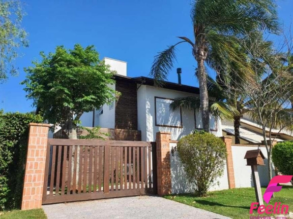 Imagem Casa com 5 Quartos à Venda, 293 m² em Campeche - Florianópolis Imagem Casa com 5 Quartos à Venda, 293 m² em Campeche - Florianópolis