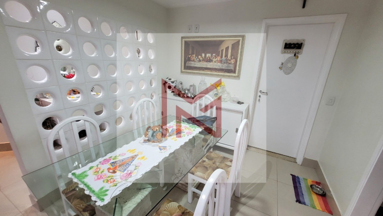 Imagem Apartamento com 4 Quartos à Venda, 129 m² em Pitangueiras - Guarujá