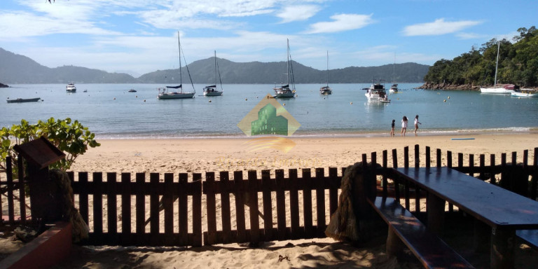 Imagem Casa com 6 Quartos à Venda, 3.000 m² em Praia Do Flamengo - Ubatuba Imagem Casa com 6 Quartos à Venda, 3.000 m² em Praia Do Flamengo - Ubatuba