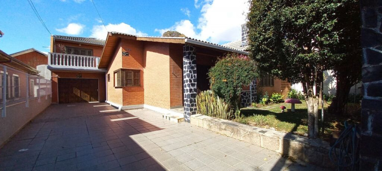 Casa com 5 Quartos à Venda, 298 m² em Rebouças - Curitiba