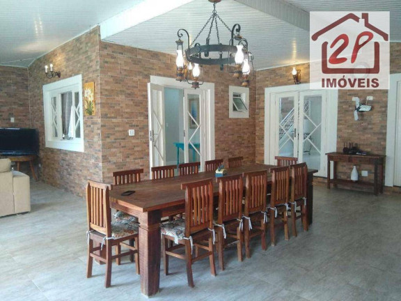 Sobrado com 4 Quartos para Alugar, 790 m² em Jardim Santa Maria - Jacareí