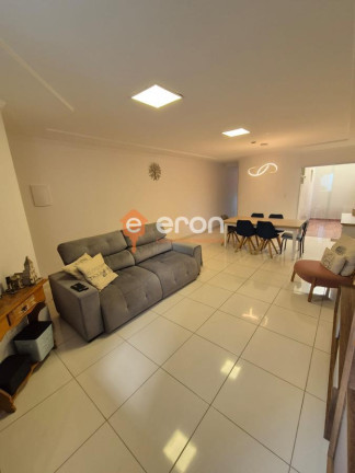 Imagem Casa com 3 Quartos à Venda, 219 m²