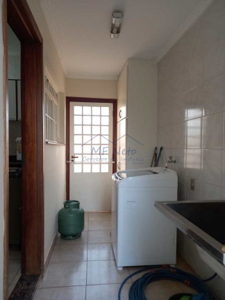 Imagem Casa com 3 Quartos à Venda, 240 m² em Centro - Pirassununga