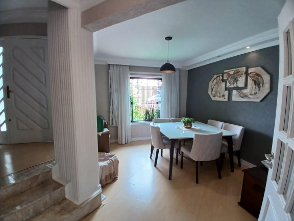 Casa com 3 Quartos à Venda, 275 m² em Capão Raso - Curitiba