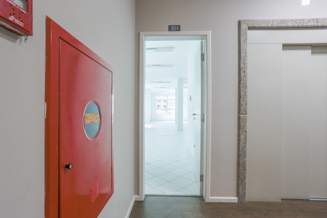 Imagem Sala Comercial para Alugar, 153 m² em Centro - Florianópolis